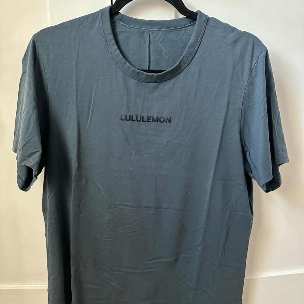 lululemon athletica Men’s Short Sleeve Crew Tee — Slate